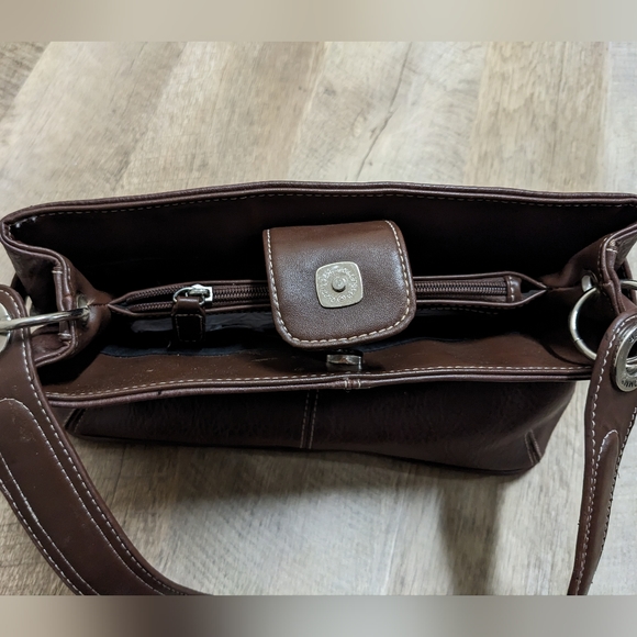 Tommy Hilfiger Small Brown Leather Bag - Picture 9 of 13